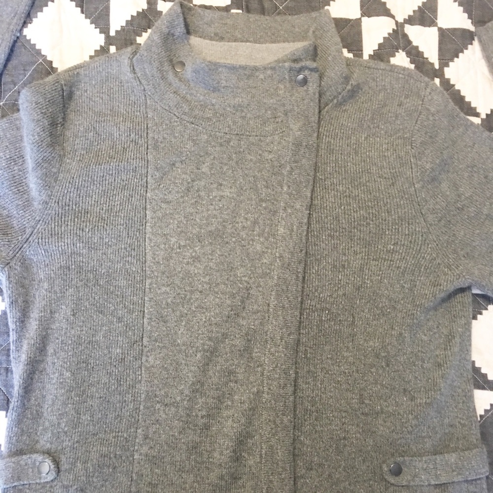 LOFT | NWOT Gray Moto Sweater